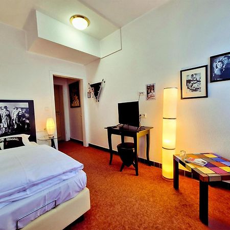 Retro - Art - Hotel Lünen Esterno foto