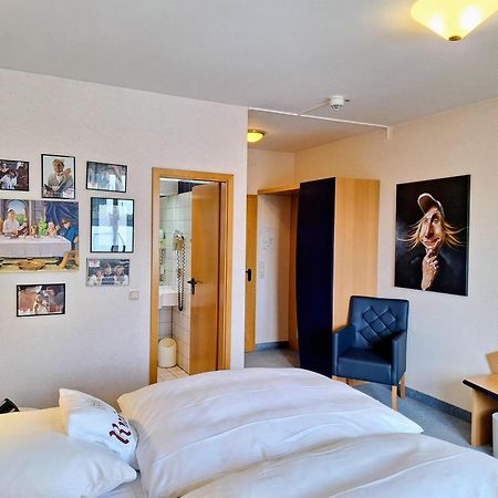 Retro - Art - Hotel Lünen Esterno foto