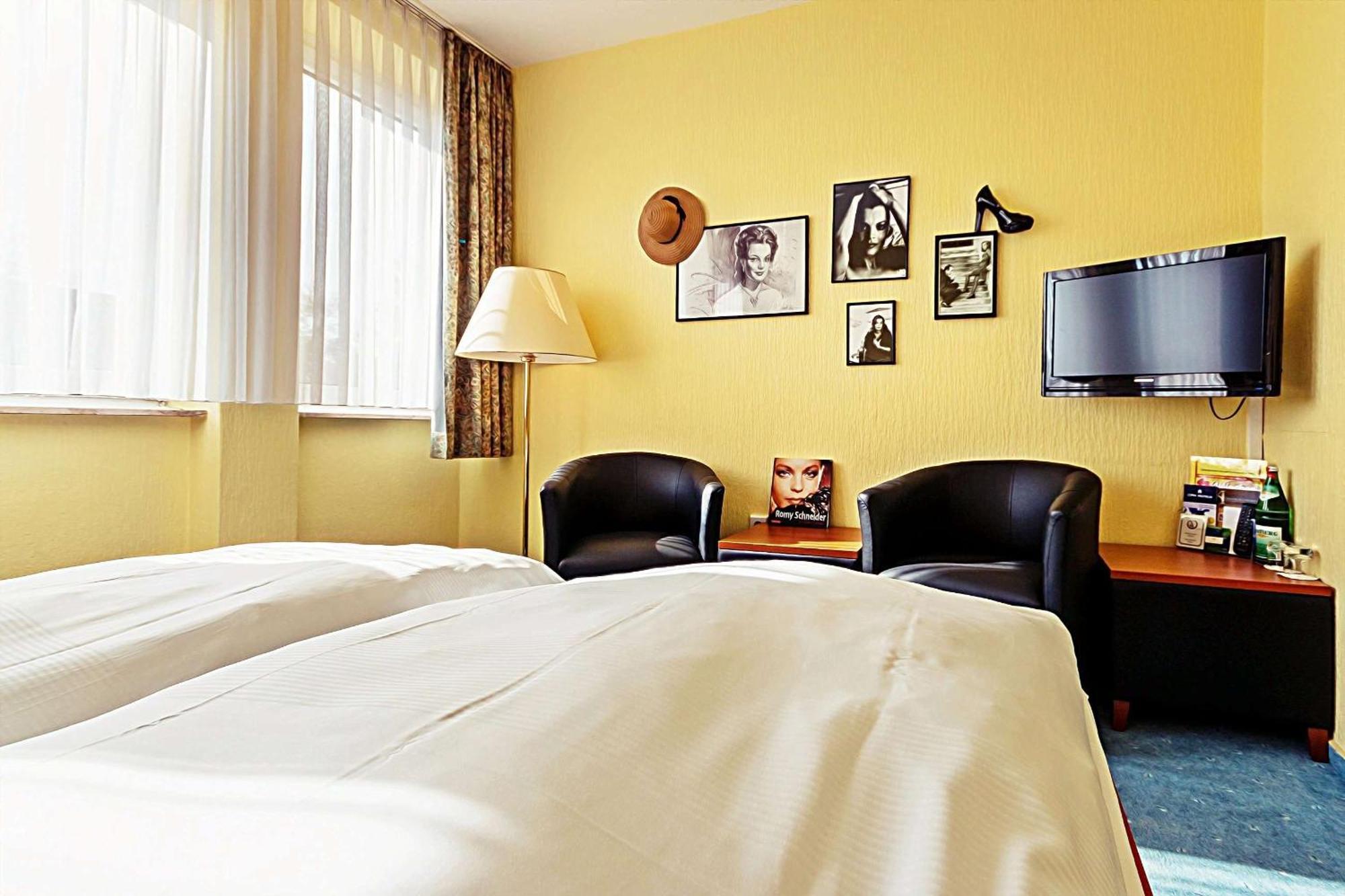 Retro - Art - Hotel Lünen Esterno foto