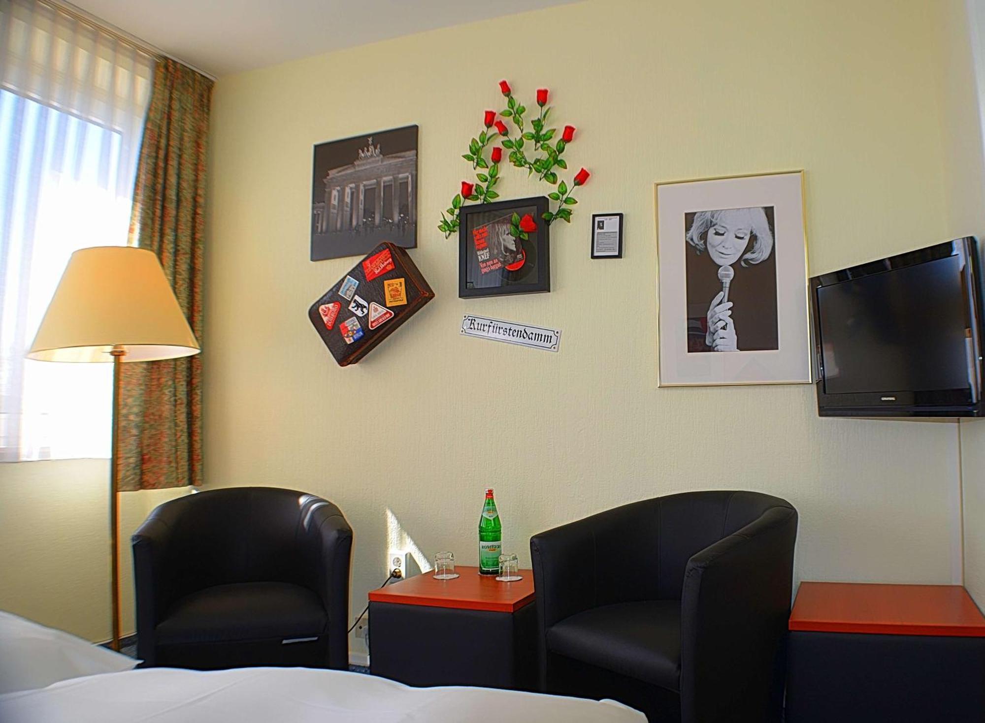 Retro - Art - Hotel Lünen Esterno foto