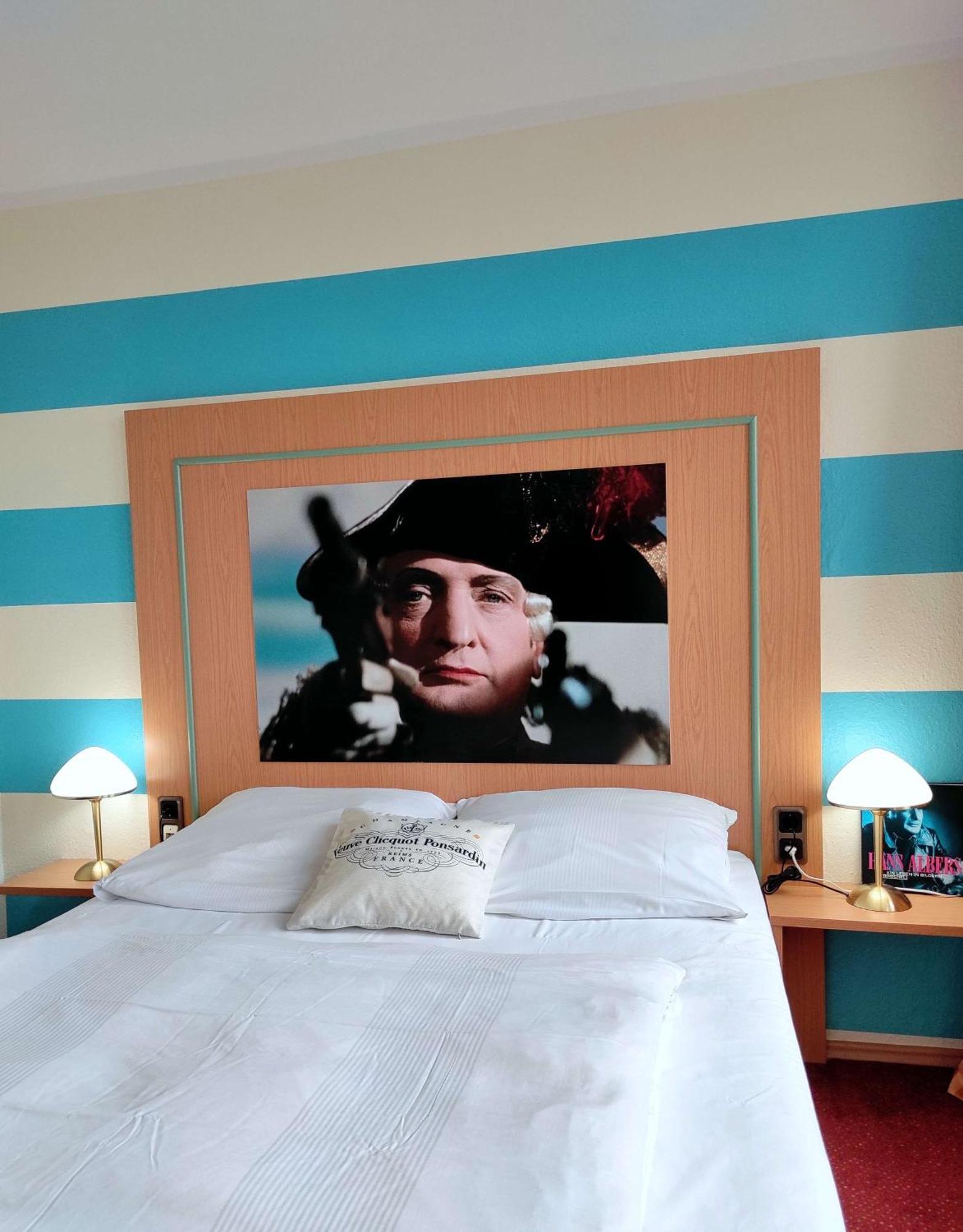 Retro - Art - Hotel Lünen Esterno foto