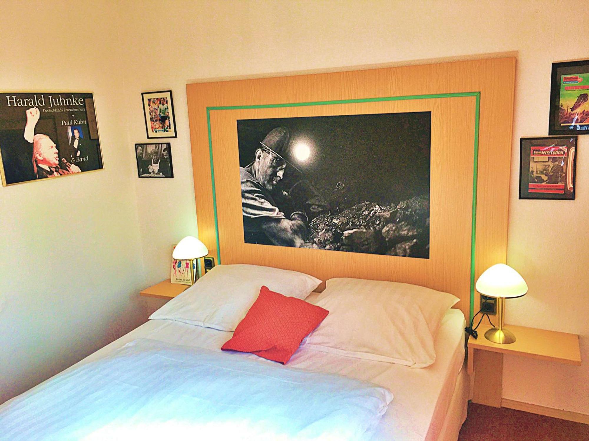 Retro - Art - Hotel Lünen Esterno foto