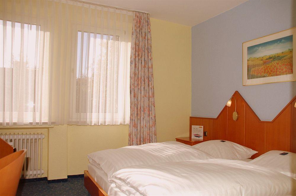 Retro - Art - Hotel Lünen Esterno foto
